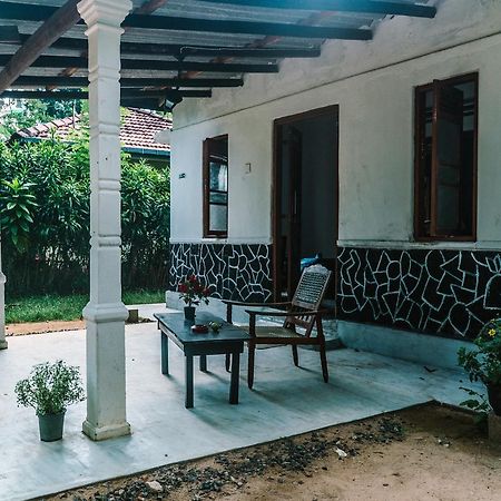 New Sam Tourist Inn Weligama Εξωτερικό φωτογραφία