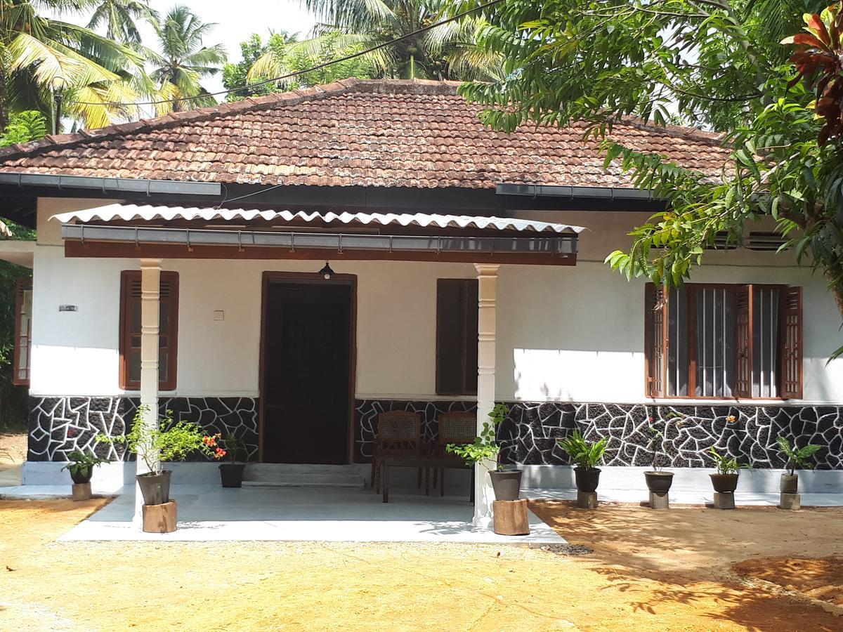 New Sam Tourist Inn Weligama Εξωτερικό φωτογραφία