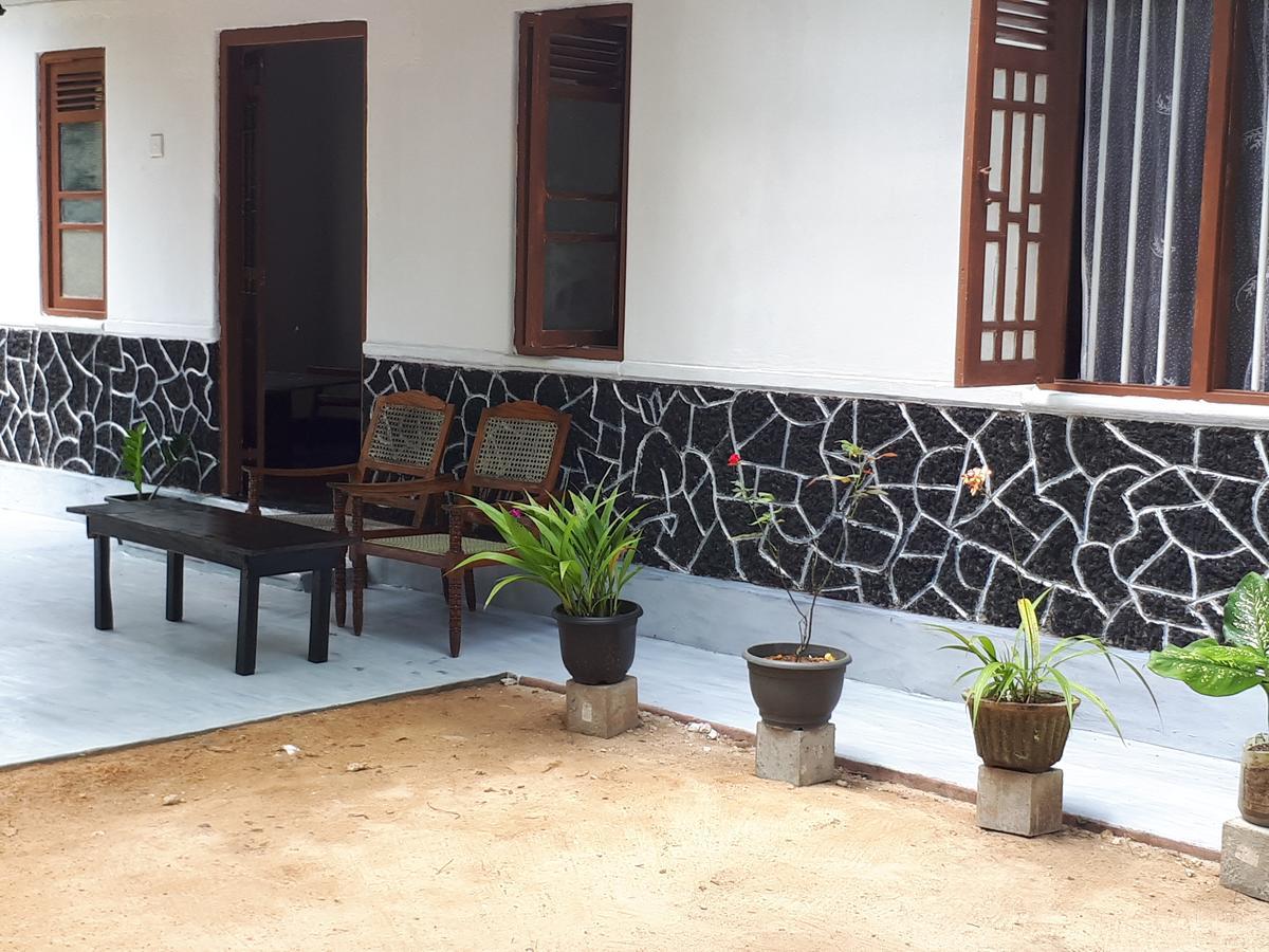 New Sam Tourist Inn Weligama Εξωτερικό φωτογραφία